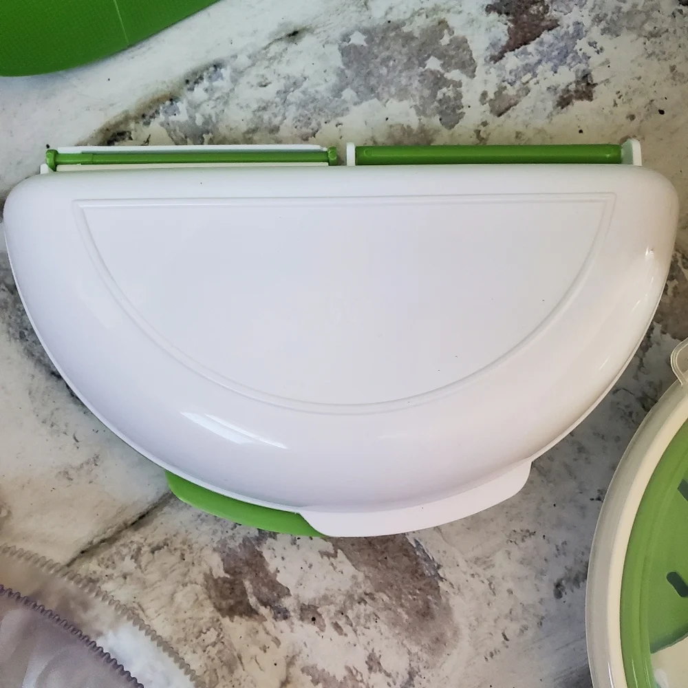 Weight Watchers 4-Piece Kitchen Tool Set/ Steamer/ Chopper/Board/Egg Cooke NWOB